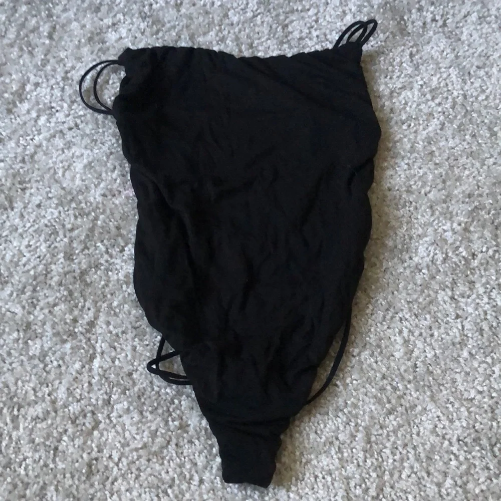 Black strap bodysuit - Picture 1 of 3